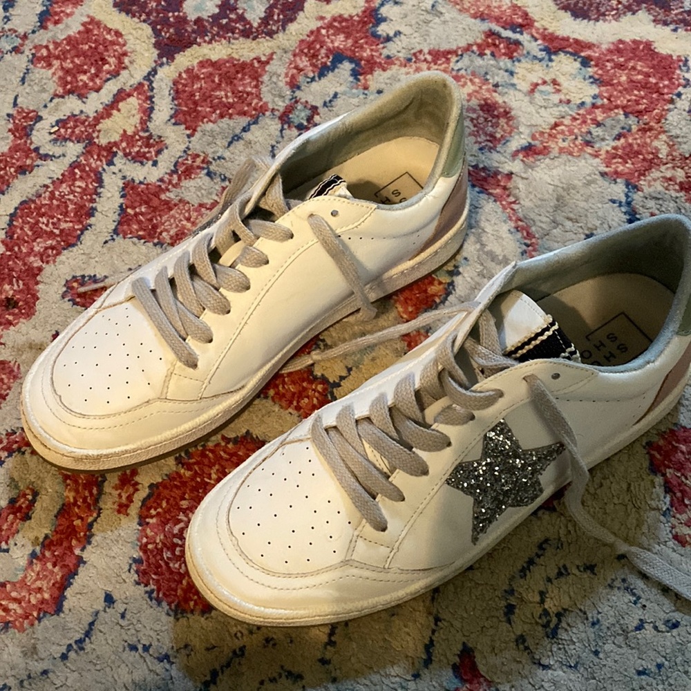 ShuShop PAZ silver glitter star sneaker size 8.5